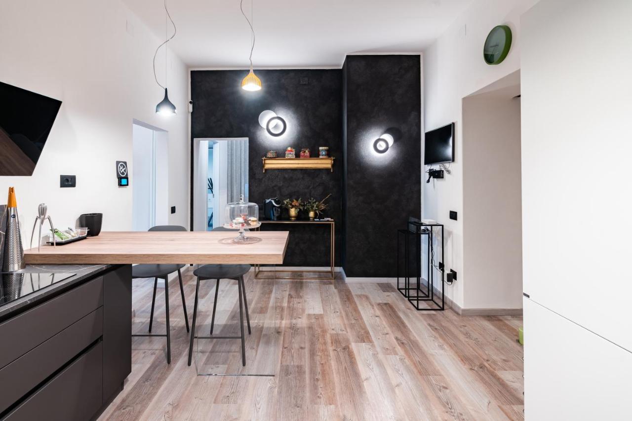 Sacrati 39 Lägenhet Ferrara Exteriör bild