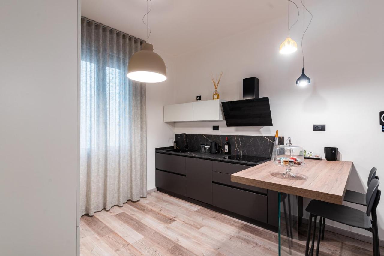 Sacrati 39 Lägenhet Ferrara Exteriör bild
