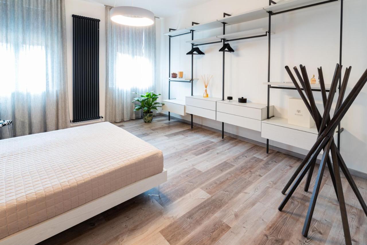 Sacrati 39 Lägenhet Ferrara Exteriör bild